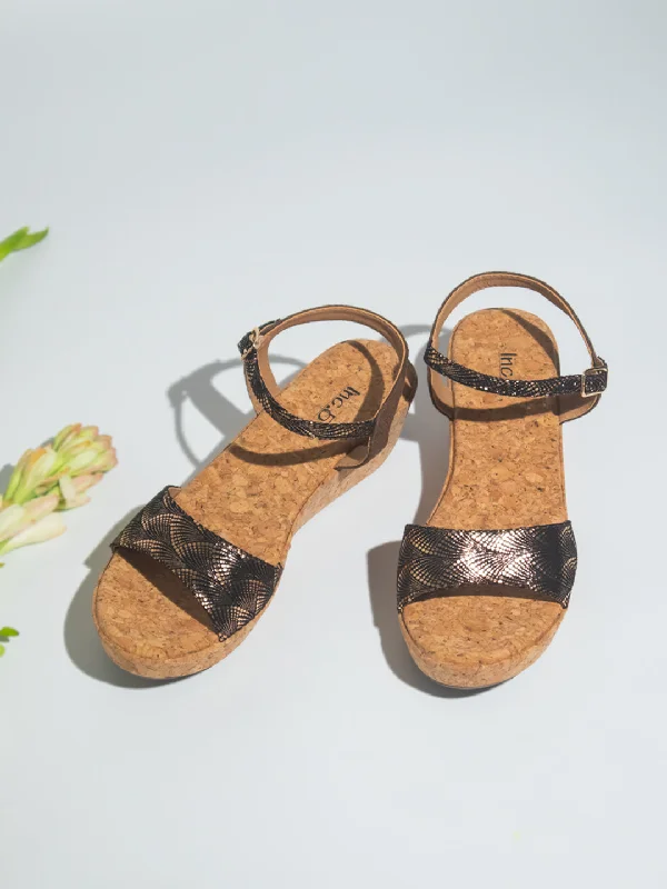 Comfortable sandals for women with padded footbed and slip-resistant soles-Women Antique Printed Wedge Heels