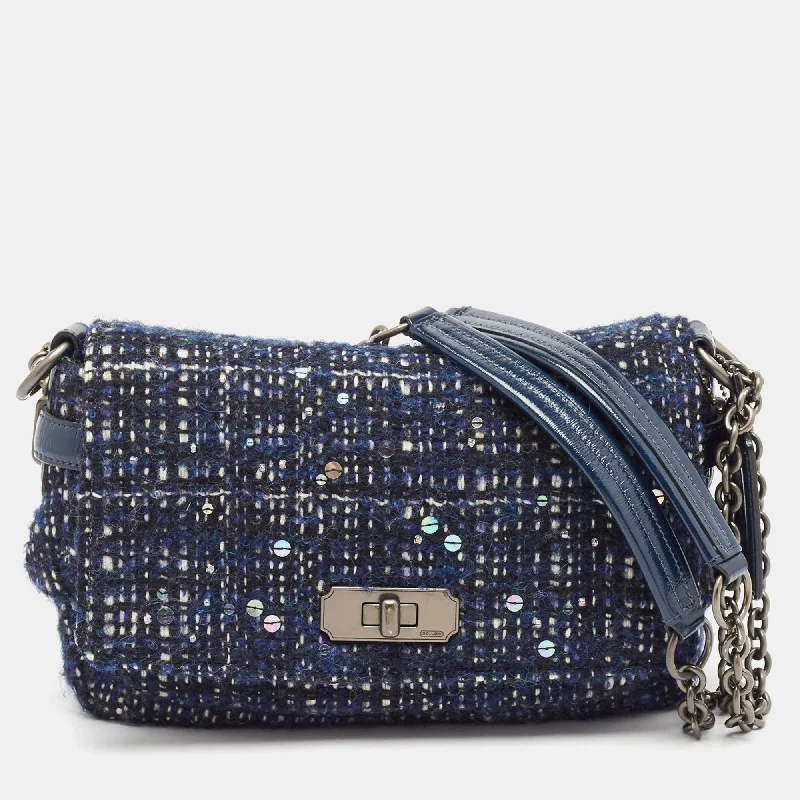 Handle bags with structured shapes for class -Coach Navy Blue Tweed And Leather Chelsea Turnlock Shoulder Bag