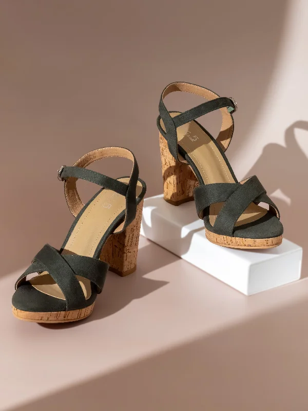 Comfortable sandals for women with closed-toe design and flexible footbed for comfort-Women Green Textured Open Toe Platform Heels With Buckle Detail