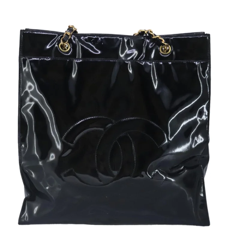 Handle bags with inner compartments for essentials -Chanel  Patent Leather Shoulder Bag (Pre-Owned)