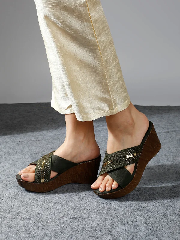 Fashionable sandals for women with metallic straps and bold color combinations-Women Green And Gold Toned Criss-Cross Straps Wedge Heels