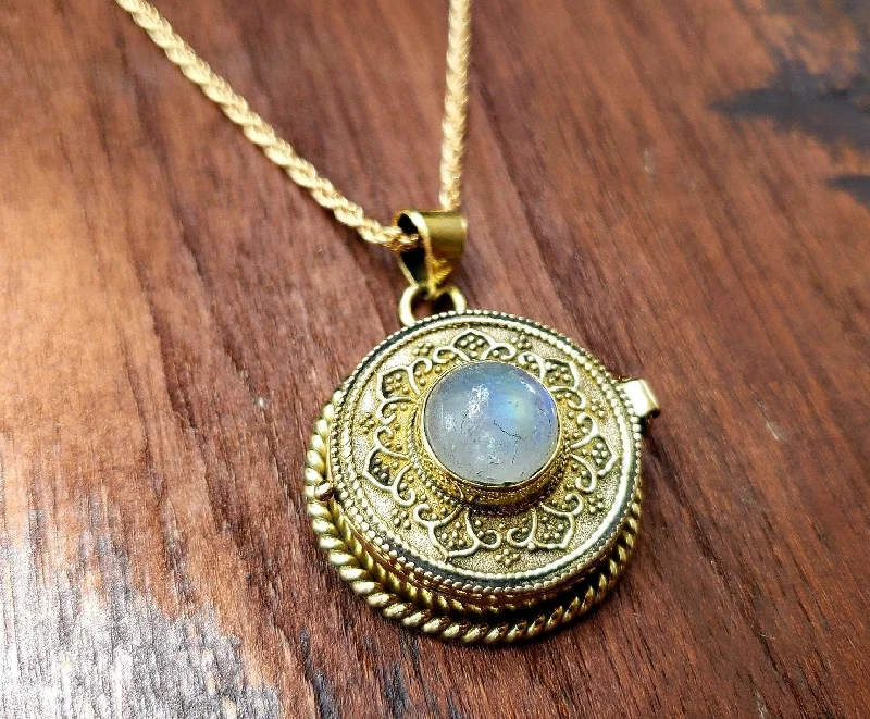 Unique necklaces and pendants with engraved messages for a sentimental gift-Bohemian Gold Moonstone Locket Necklace