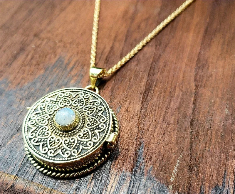 Best necklaces and pendants for weddings with matching designs for bride and groom-Moonstone Mandala Locket Necklace