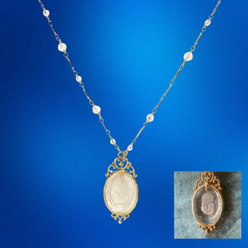 Necklaces and pendants with engraved messages for a deeply personal, sentimental gift-Mother and Child Cameo Necklace