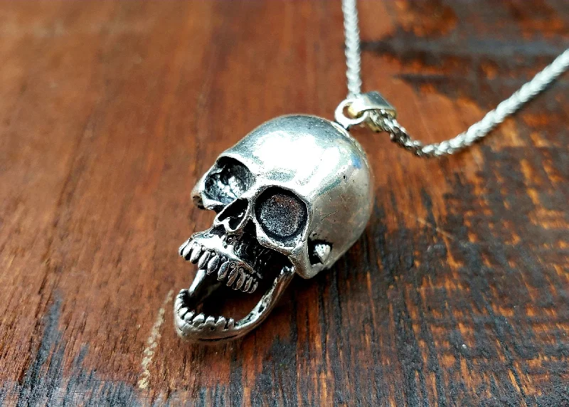 Necklaces and pendants with leaf-shaped designs for an earthy, organic feel-Silver Skull Necklace with Adjustable Jaw