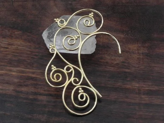 Trendy necklaces and pendants with geometric shapes for a modern aesthetic-Swirl Ear Cuff