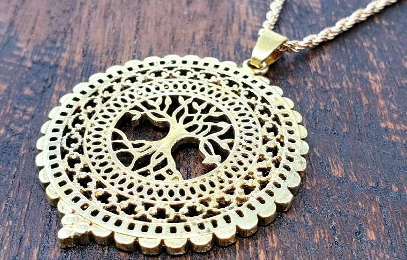 Necklaces and pendants with custom engravings for a personal, meaningful gift-Tree of life Pendant Necklace